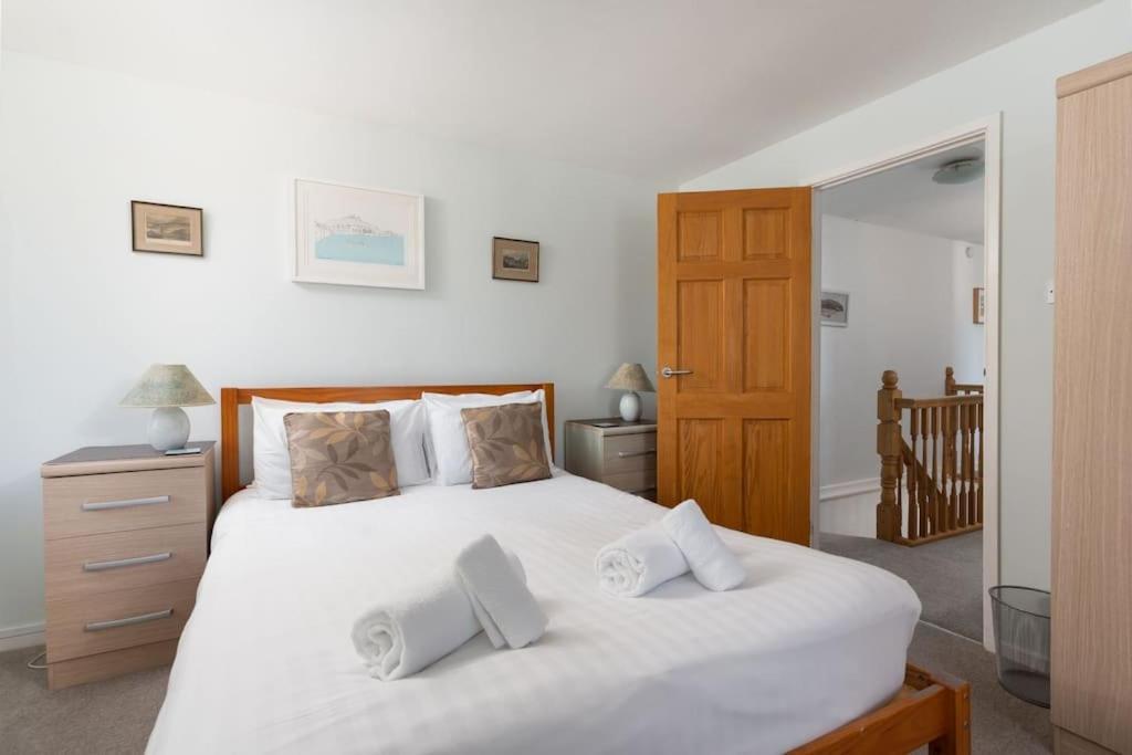 Charming 3 Bedroom Harbour Cottage With Parking Пензанс Екстериор снимка