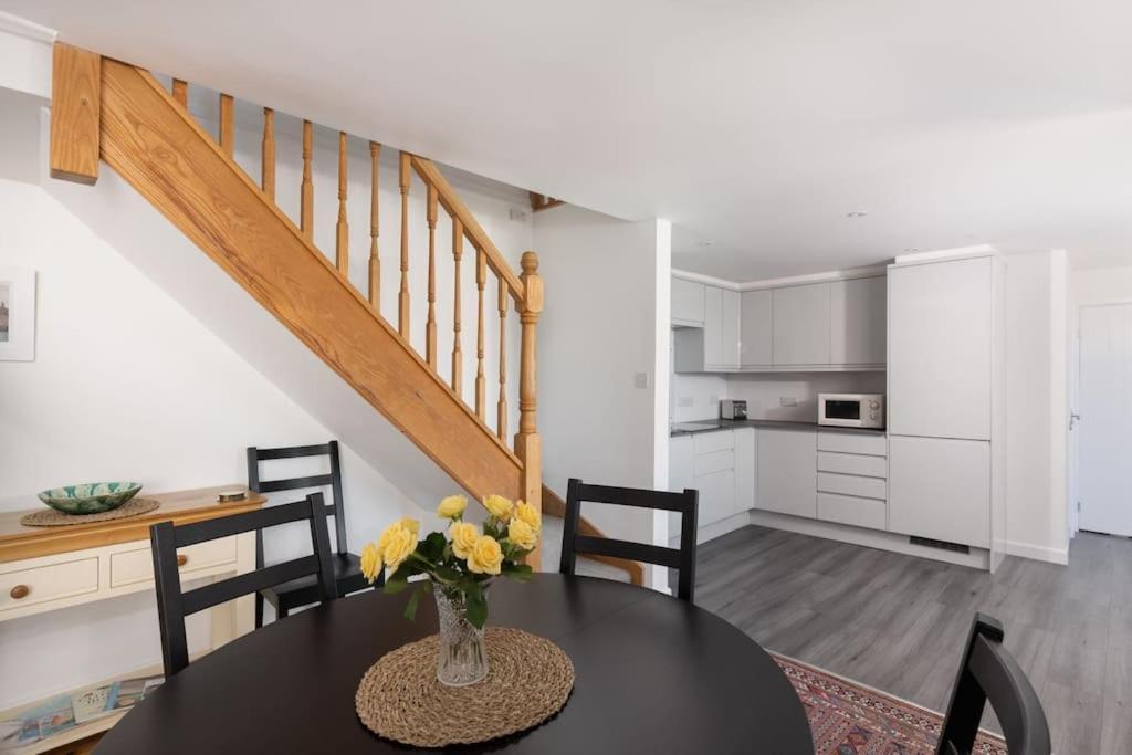 Charming 3 Bedroom Harbour Cottage With Parking Пензанс Екстериор снимка